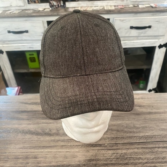 Solid Colored Gray & Black Hat - Picture 2 of 5